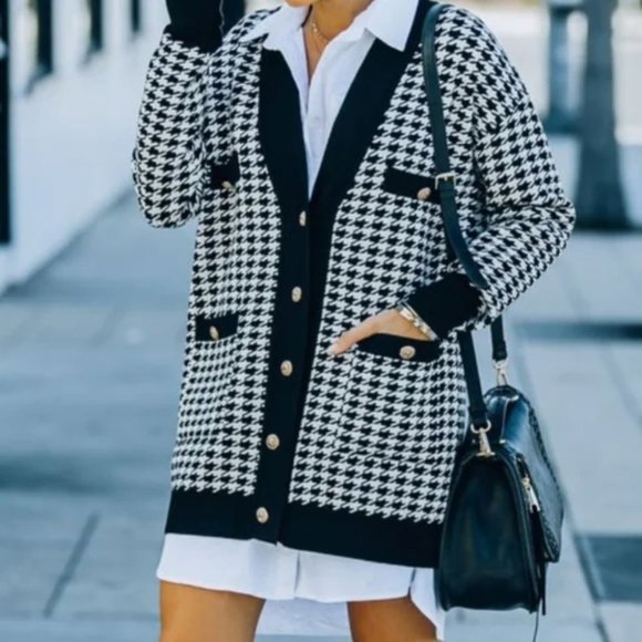 Classy Pocketed knit Houndstooth Cardigan - Picture 2 of 8